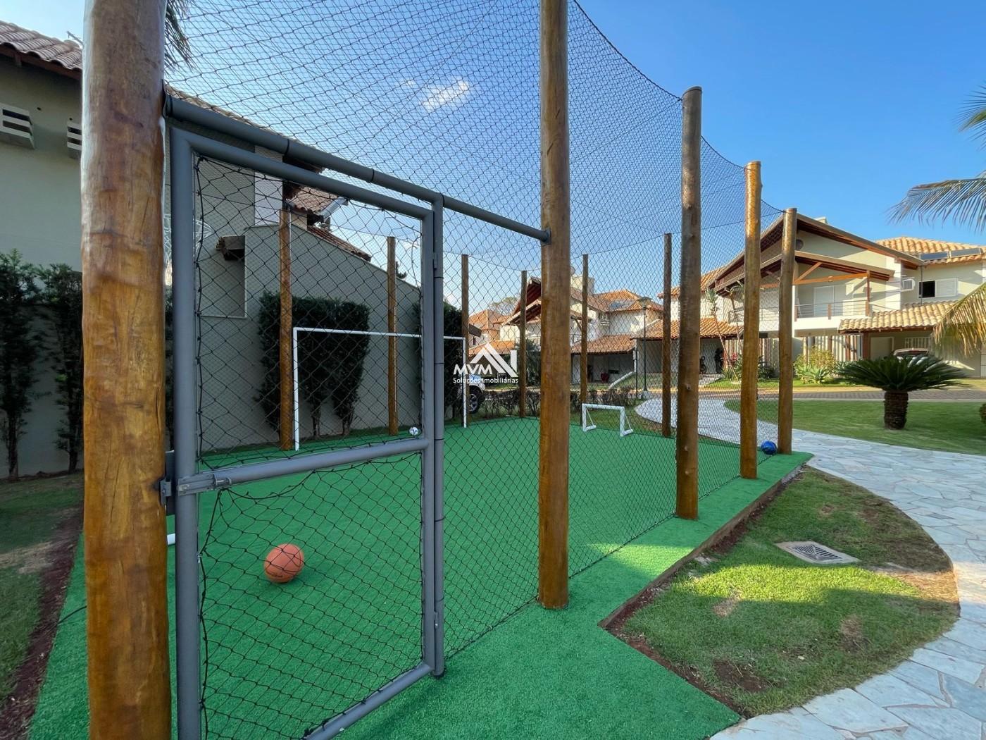 Sobrado para alugar com 3 quartos, 300m² - Foto 13